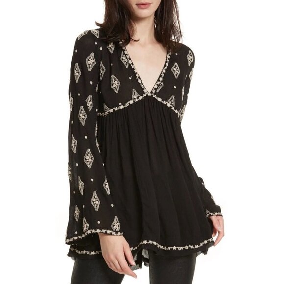 Free People Embroidered Bell Sleeve Tunic V-Neck Oversized Boho Top - Picture 1 of 12
